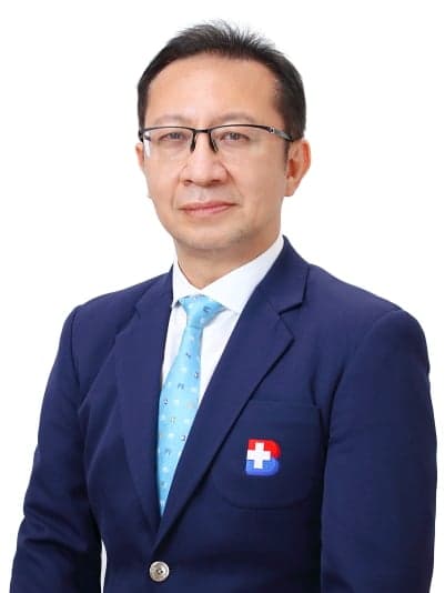 Dr. Dr. Kriengkrai Hengrussamee - Cardiology specialist at Bangkok Hospital, Thailand