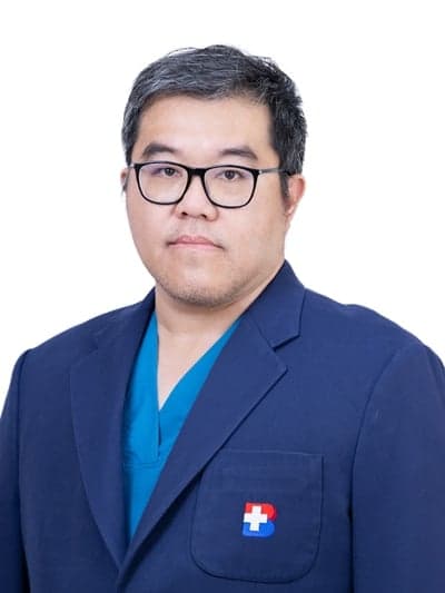 Dr. Dr. Nuttapon Arayawudhikul - Cardiothoracic Surgery specialist at Bangkok Hospital, Thailand