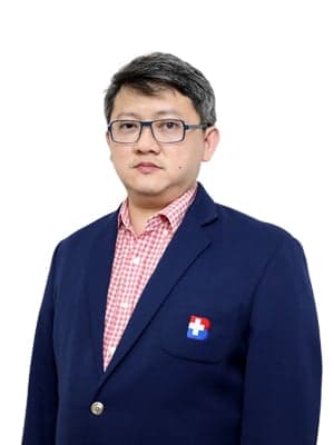Dr. Asst. Prof. Dr. Parunut Itthimathin - Neurosurgery specialist at Bangkok Hospital, Thailand
