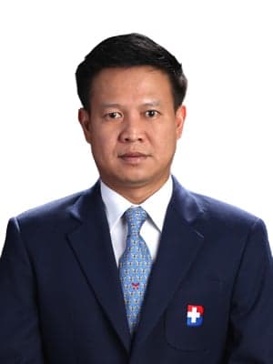 Dr. Dr. Yodruk Prasert - Neurosurgery specialist at Bangkok Hospital, Thailand